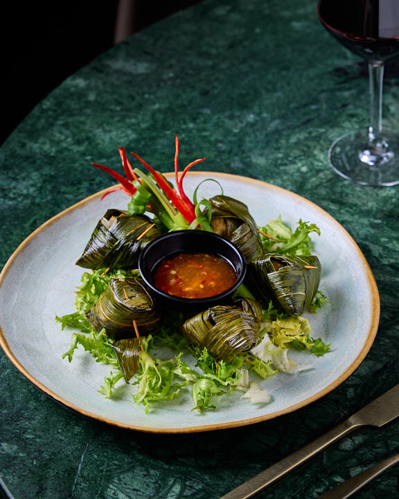 Poulet en papillote servi au restaurant Suanthai