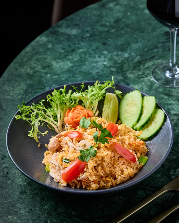 Riz sauté au poulet servi au restaurant Suanthai