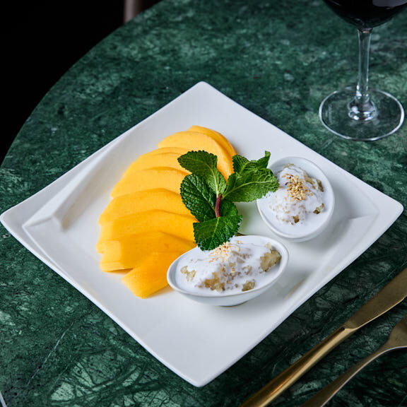 Riz gluant au lait de coco et mangue fraiche