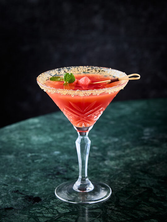 Cocktail Maï thaï servi frais au restaurant Suan thaï